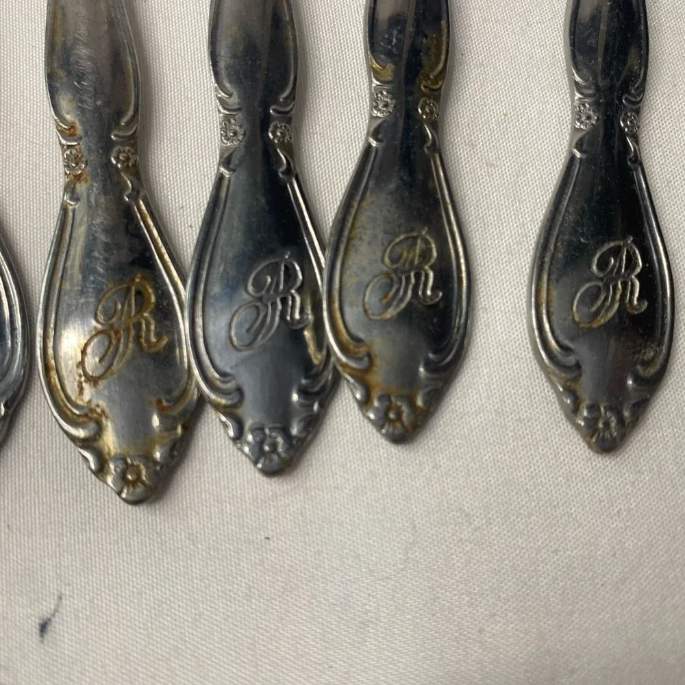32 Piece R Monogrammed Vintage Flatware Stainless Steel Made In Taiwan